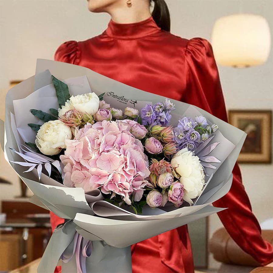 Graceful Beauty | Elegant Pink & White Floral Bouquet